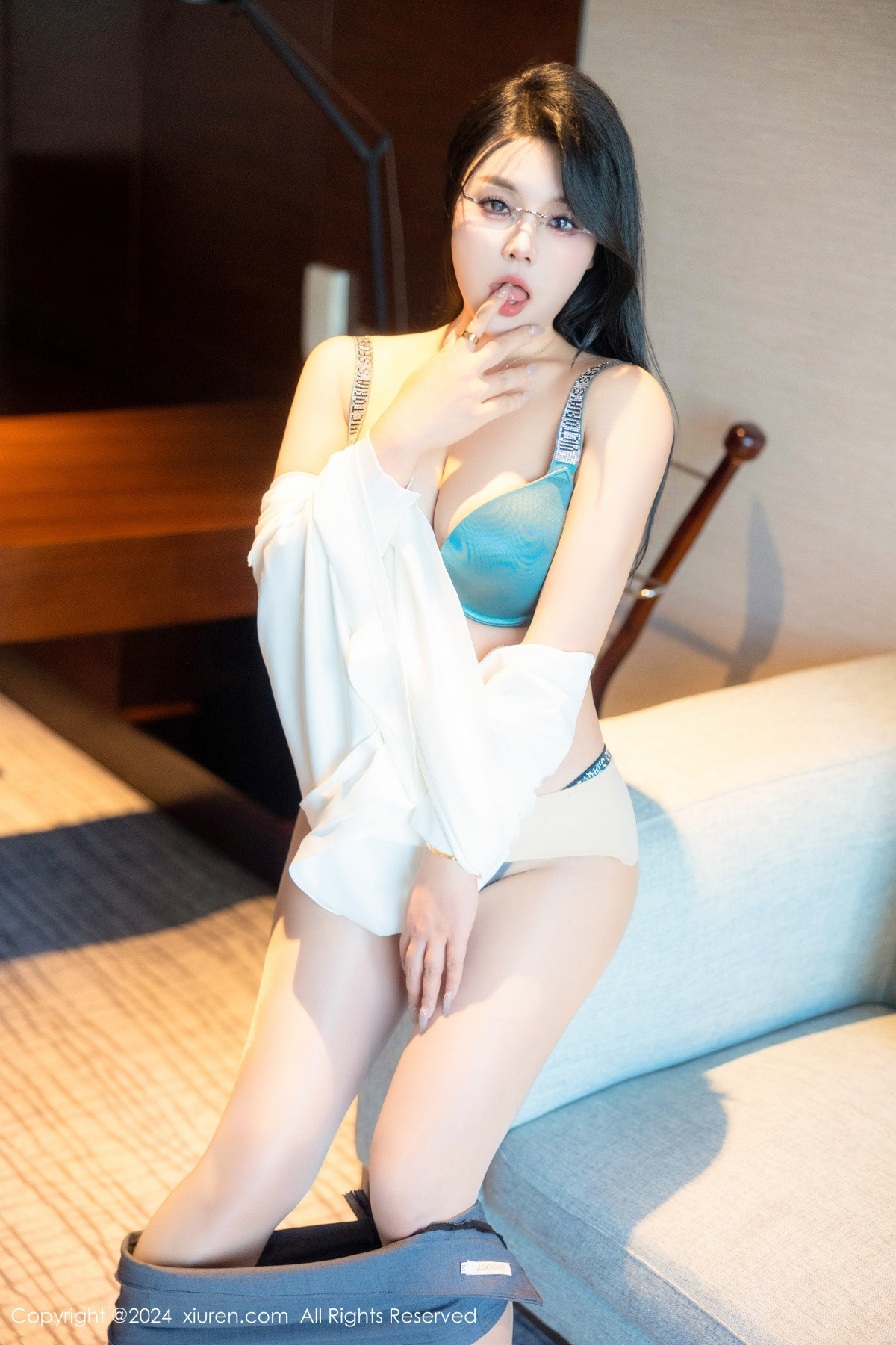 [秀人网] 2024.08.09 No.8989 麦田 丝袜美腿  第54张