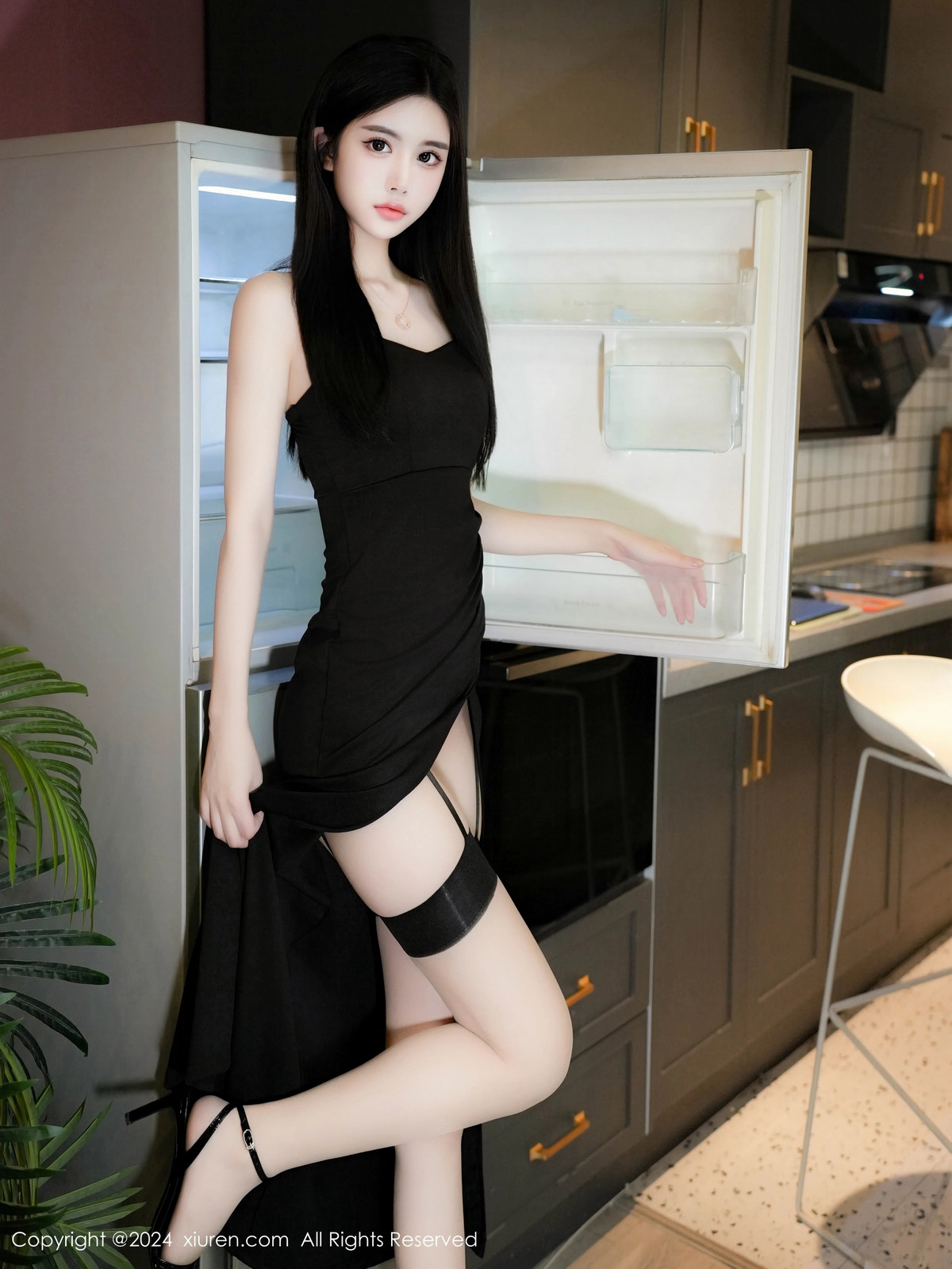 [秀人网] 2024.11.08 No.9419 Erikaki 丝袜美腿  第54张