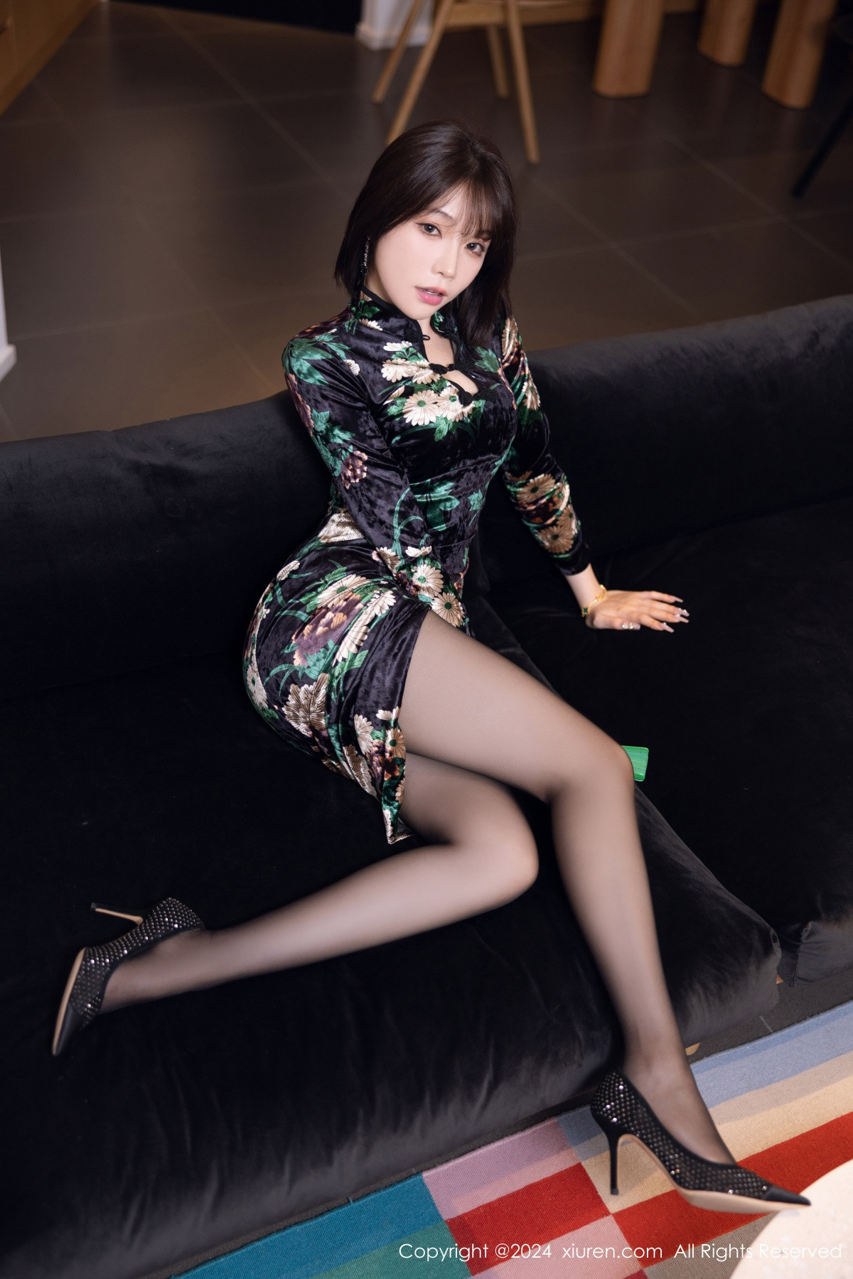 [秀人网] 2024.07.17 No.8876 徐莉芝Booty 黑丝美腿  第5张