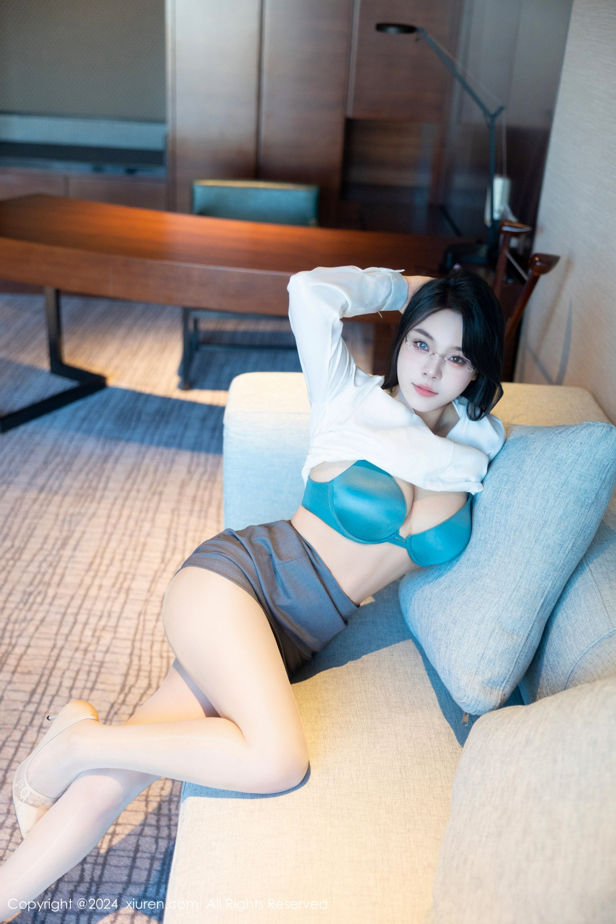 [秀人网] 2024.08.09 No.8989 麦田 丝袜美腿  第39张