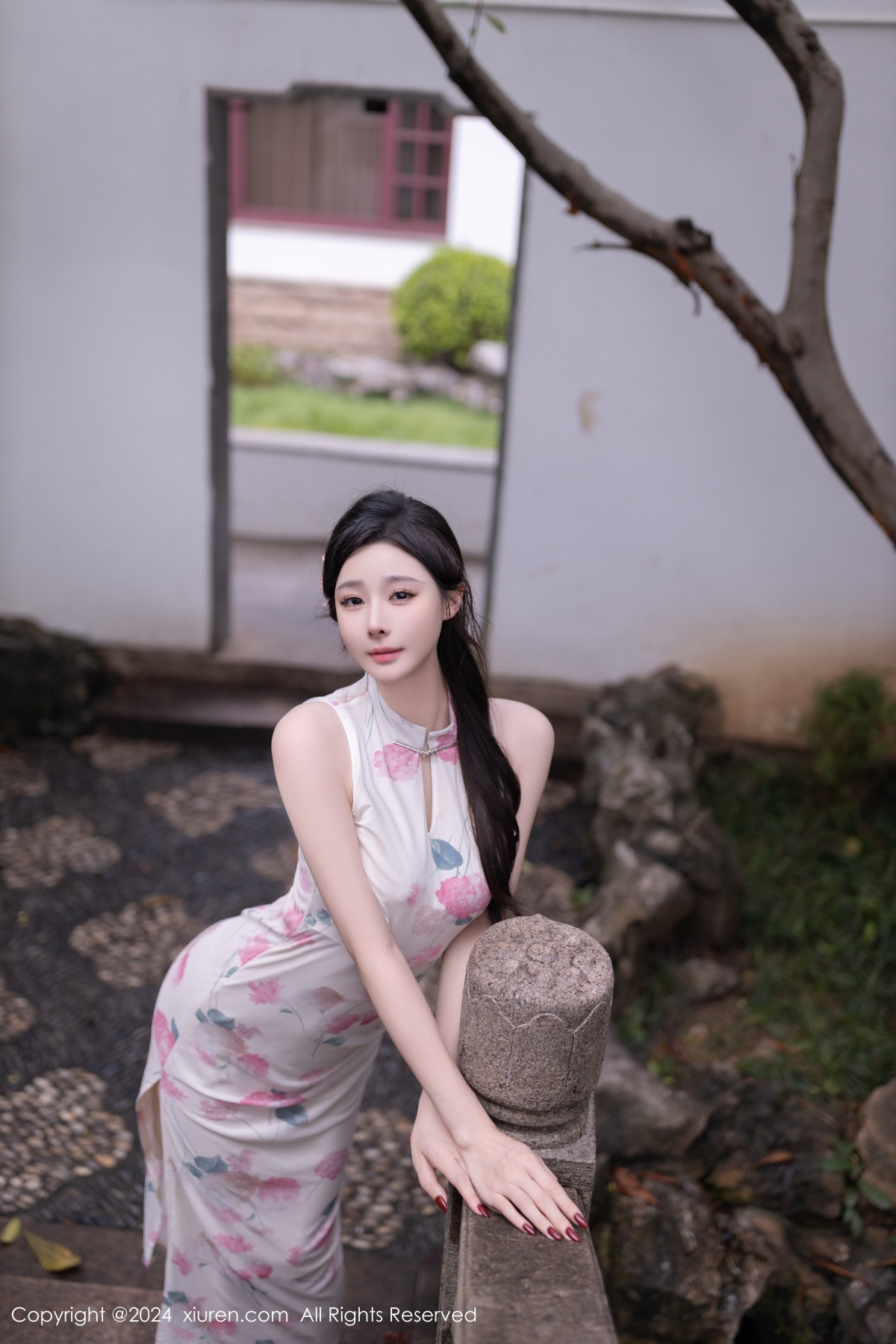 [秀人网] 2024.08.29 No.9087 小逗逗 丝袜美腿  第1张