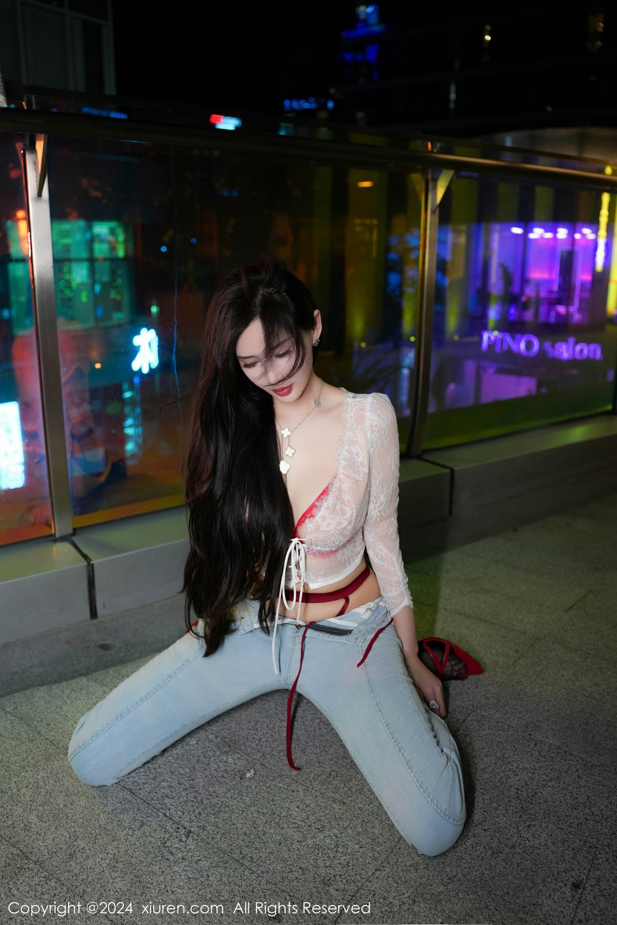 [秀人网] 2024.07.12 No.8846 Carol周妍希X 牛仔裤美腿  第25张