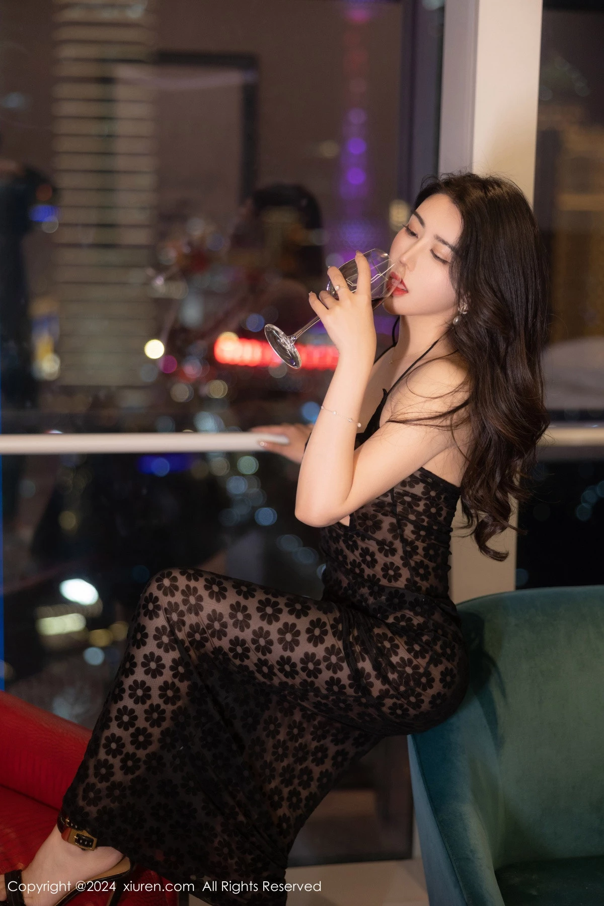 [秀人网] 2024.04.08 No.8355 李若汐 美胸性感  第17张