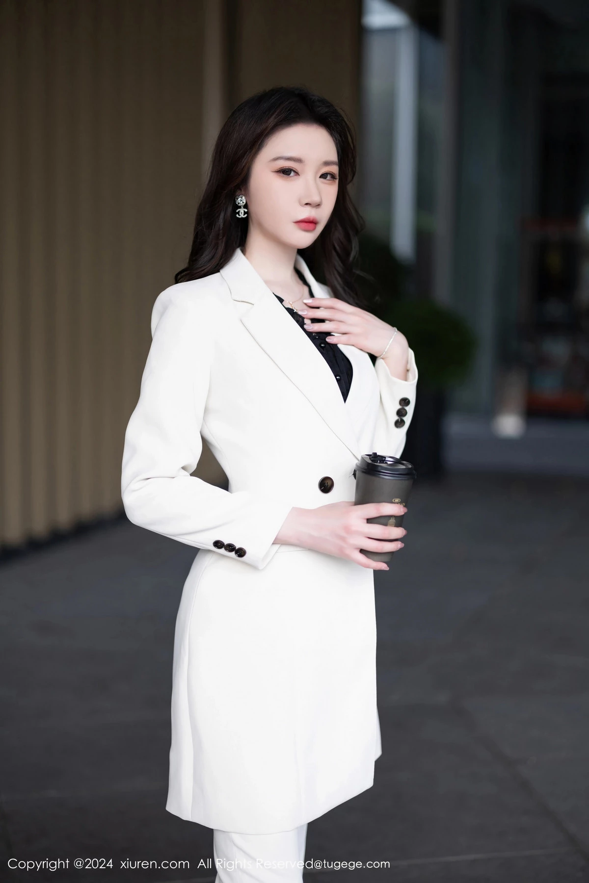 [秀人网] 2024.04.08 No.8354 梦心玥 丝袜美腿  第4张
