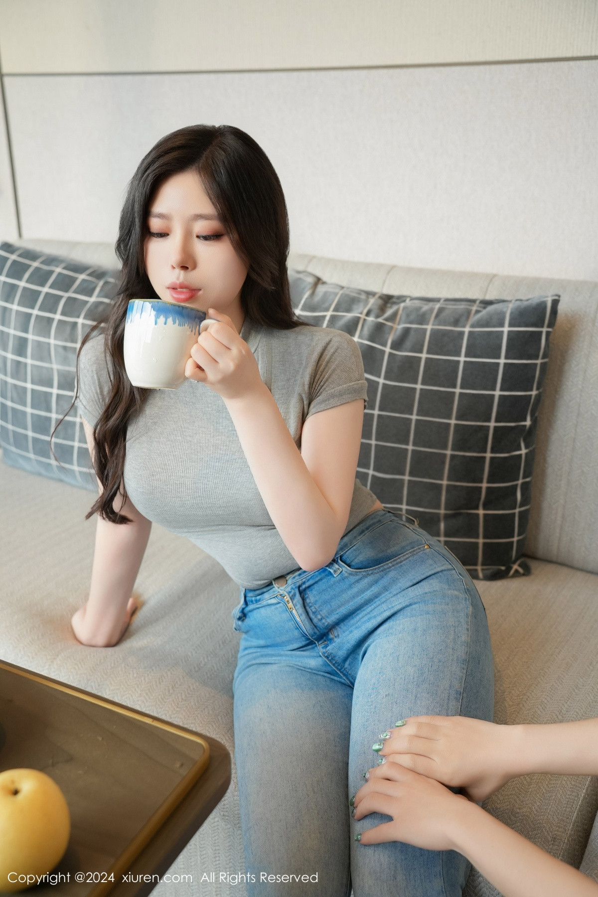 [秀人网] 2024.06.17 No.8711 白茹雪abby 美腿丝袜  第16张