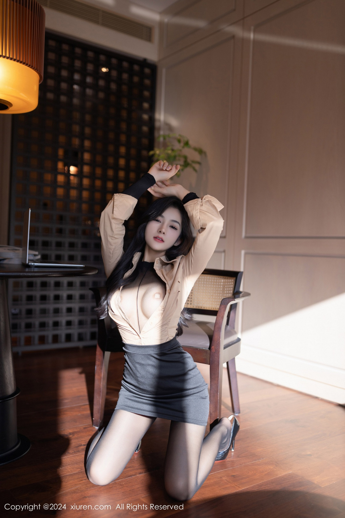 [秀人网] 2024.07.10 No.8835 谭小灵 黑丝美腿  第10张
