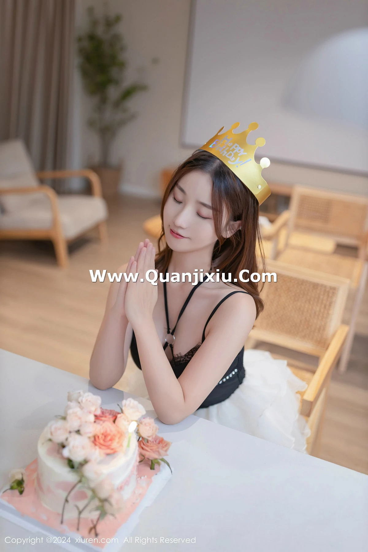[秀人网] 2024.04.16 No.8398 杏子Yada 黑丝美腿  第8张