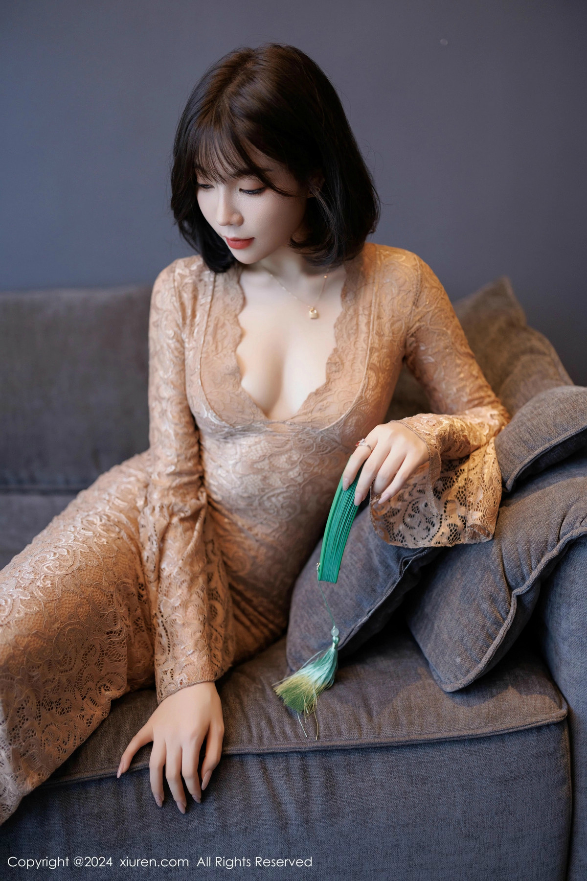 [秀人网] 2024.11.07 No.9412 徐莉芝Booty 美腿丝袜  第34张