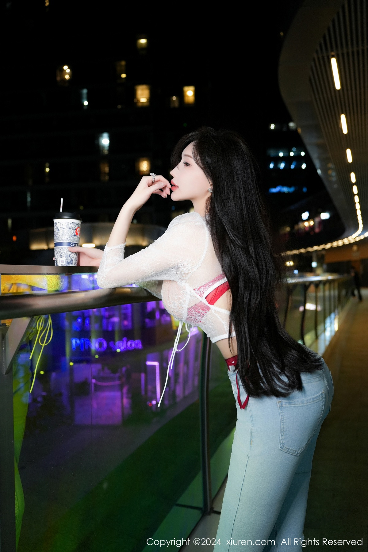 [秀人网] 2024.07.12 No.8846 Carol周妍希X 牛仔裤美腿
