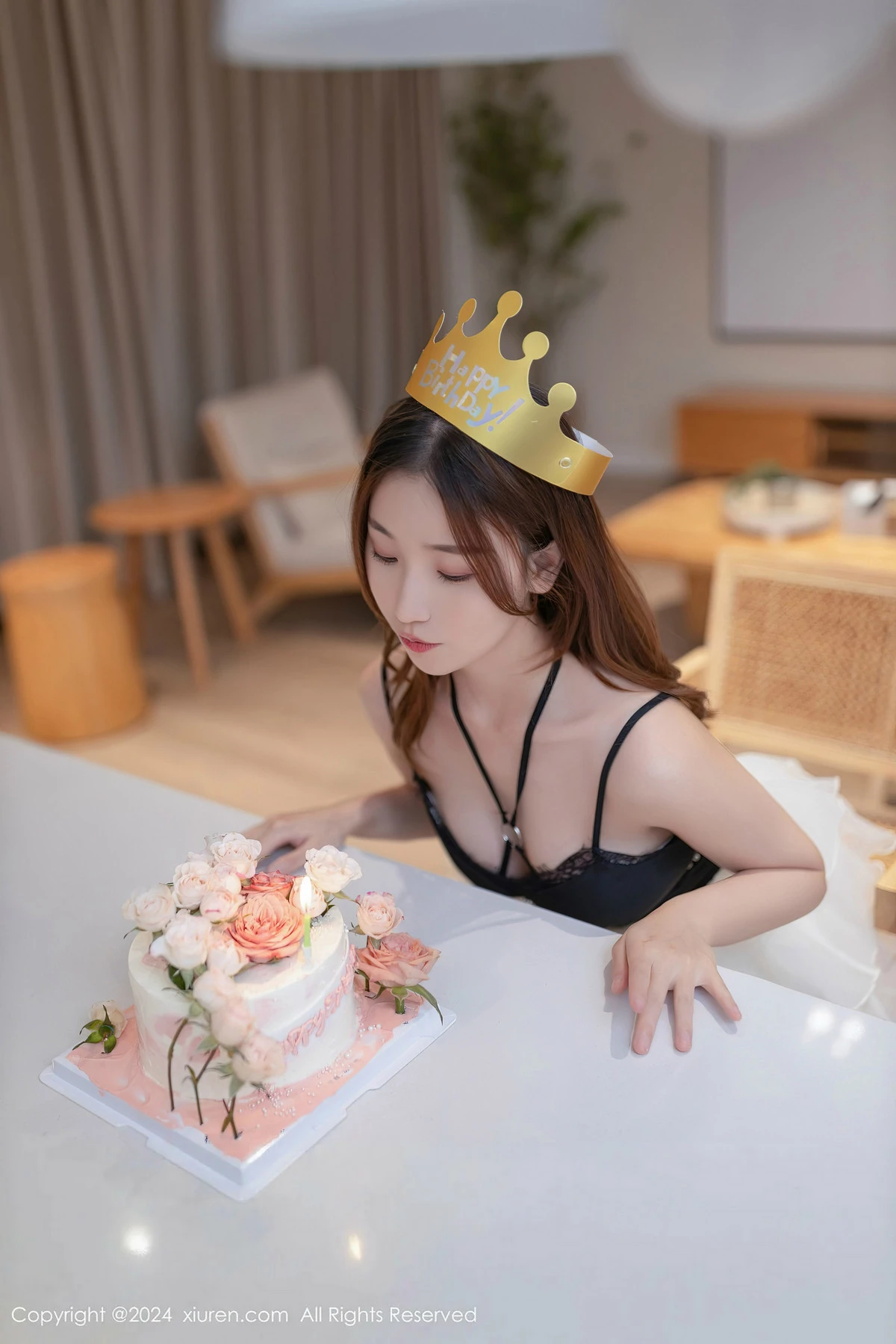 [秀人网] 2024.04.16 No.8398 杏子Yada 黑丝美腿  第9张