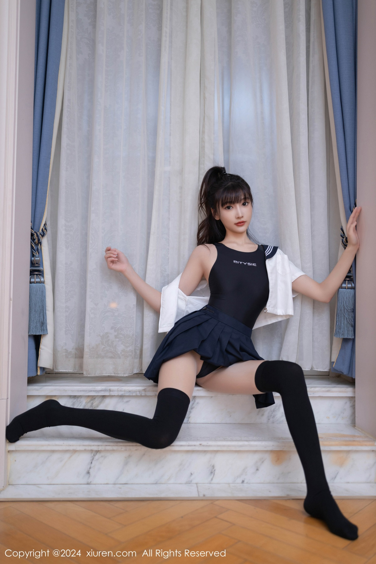 [秀人网] 2024.10.17 No.9305 陆萱萱 丝袜美腿  第22张