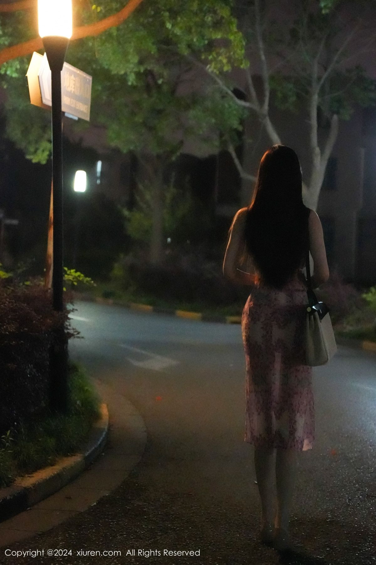 [秀人网] 2024.07.12 No.8855 Erikaki 丝袜美腿  第8张