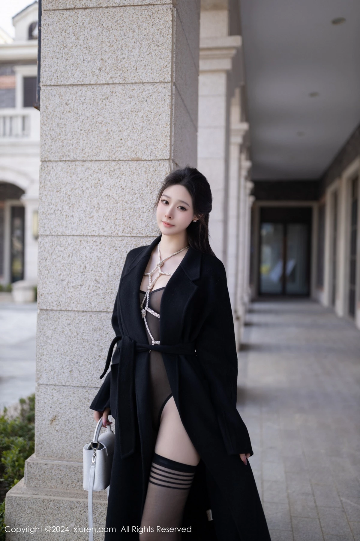 [秀人网] 2024.05.16 No.8552 小逗逗 黑丝美腿  第2张