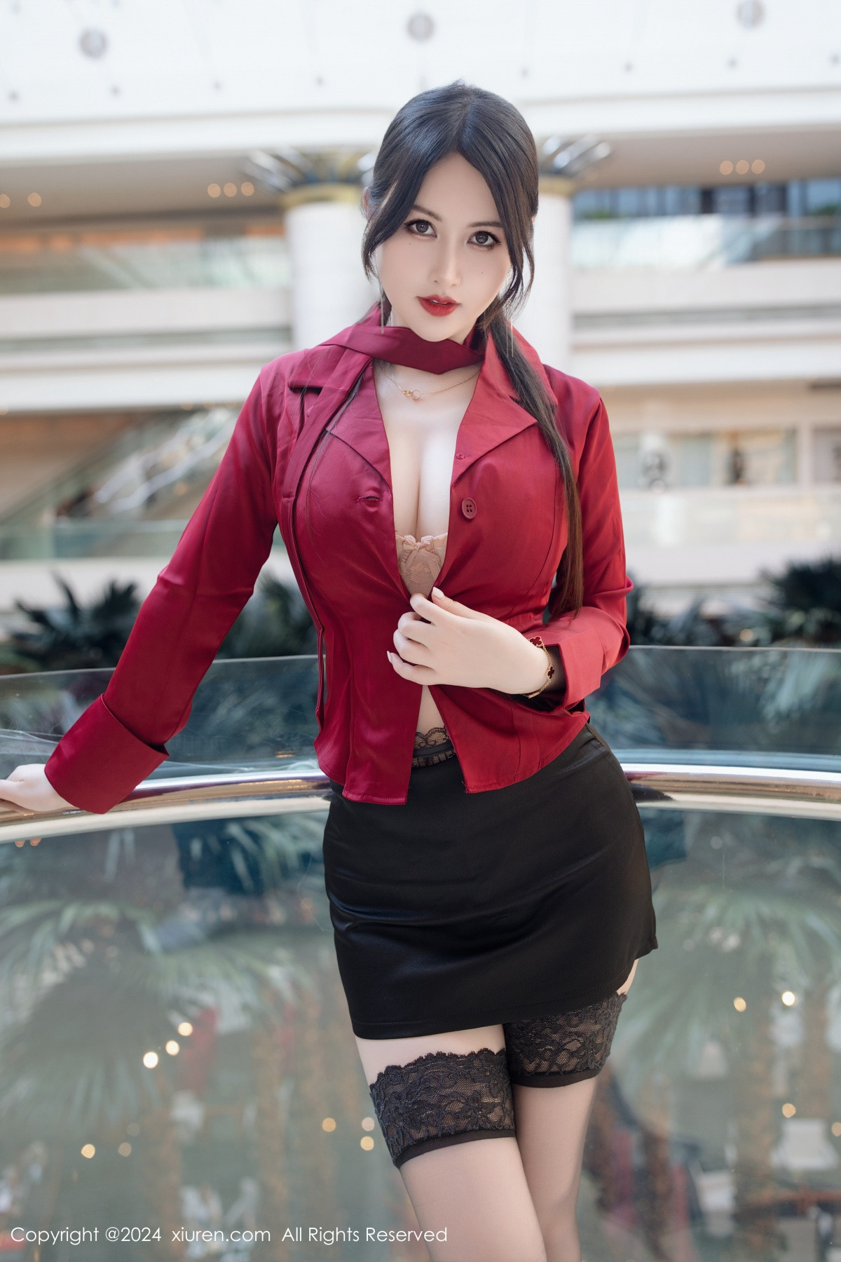 [秀人网] 2024.10.15 No.9290 诗诗kiki 黑丝美臀  第13张