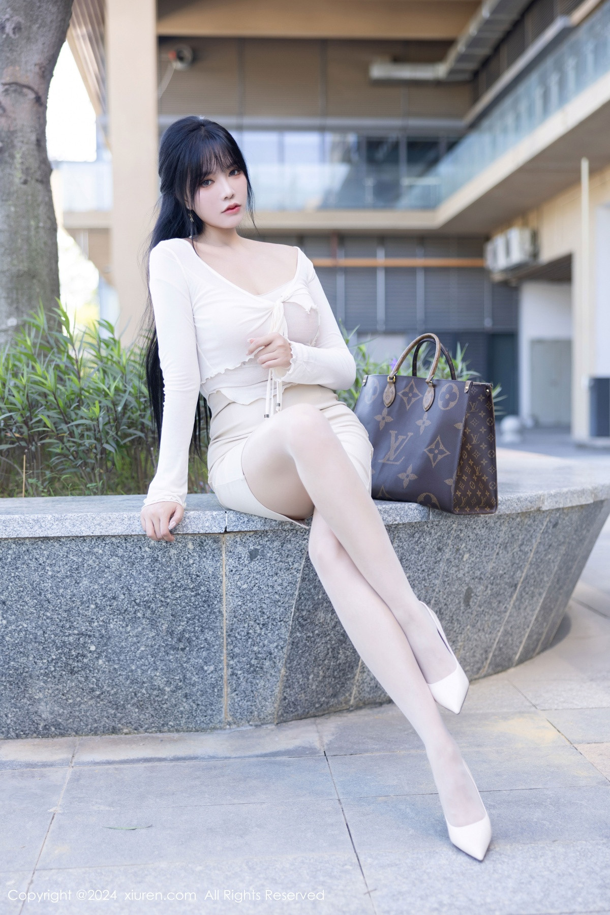 [秀人网] 2024.10.21 No.9320 娜比 美腿丝袜  第15张