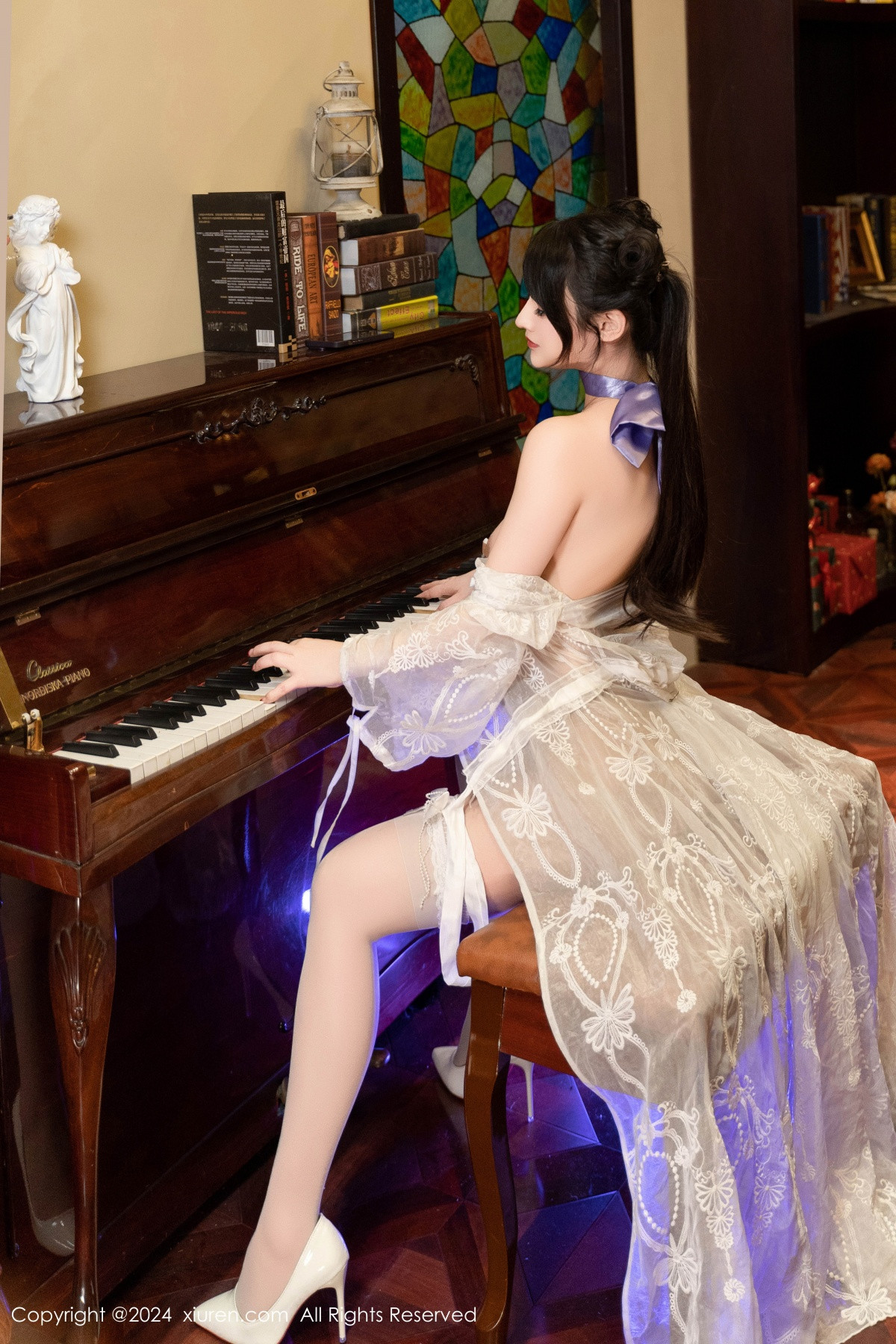 [秀人网] 2024.09.26 No.9214 诗诗kiki 美臀丝袜  第74张