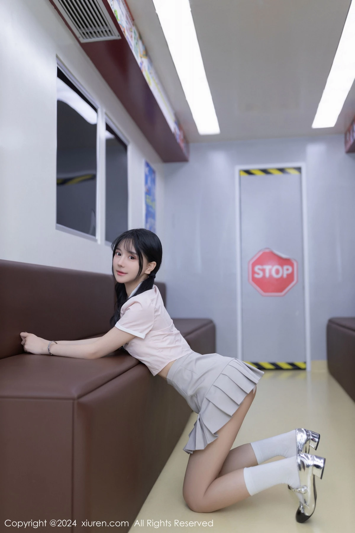 [秀人网] 2024.05.10 No.8515 幼幼 地铁美腿  第10张
