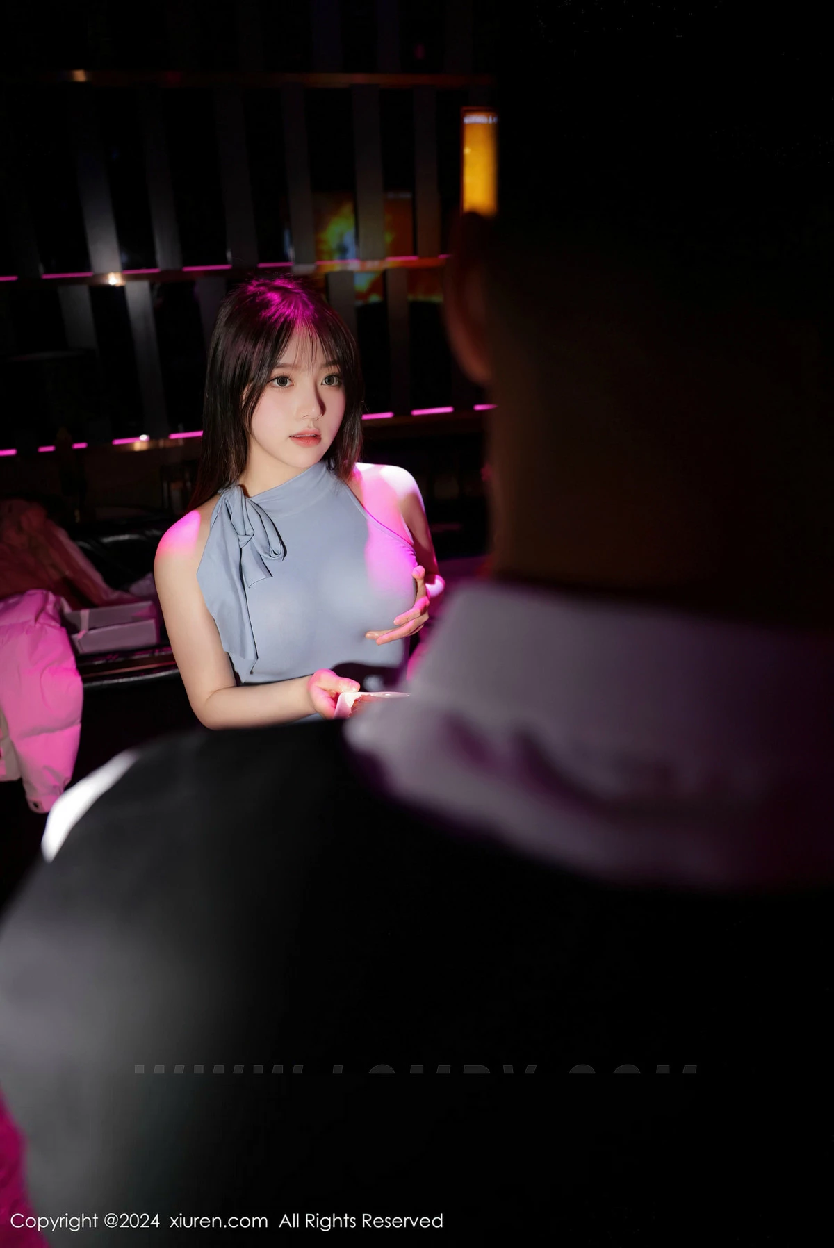 [秀人网] 2024.04.16 No.8402 豆瓣酱 美腿黑丝  第21张