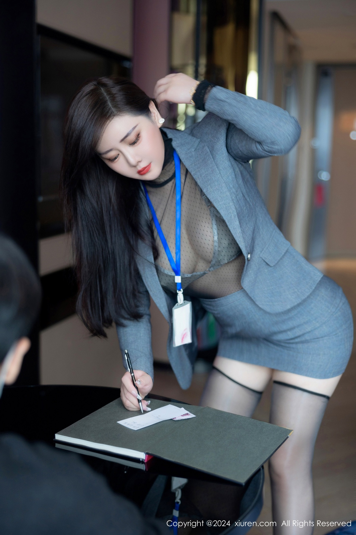 [秀人网] 2024.06.17 No.8712 王婉悠Queen 黑丝美腿  第20张