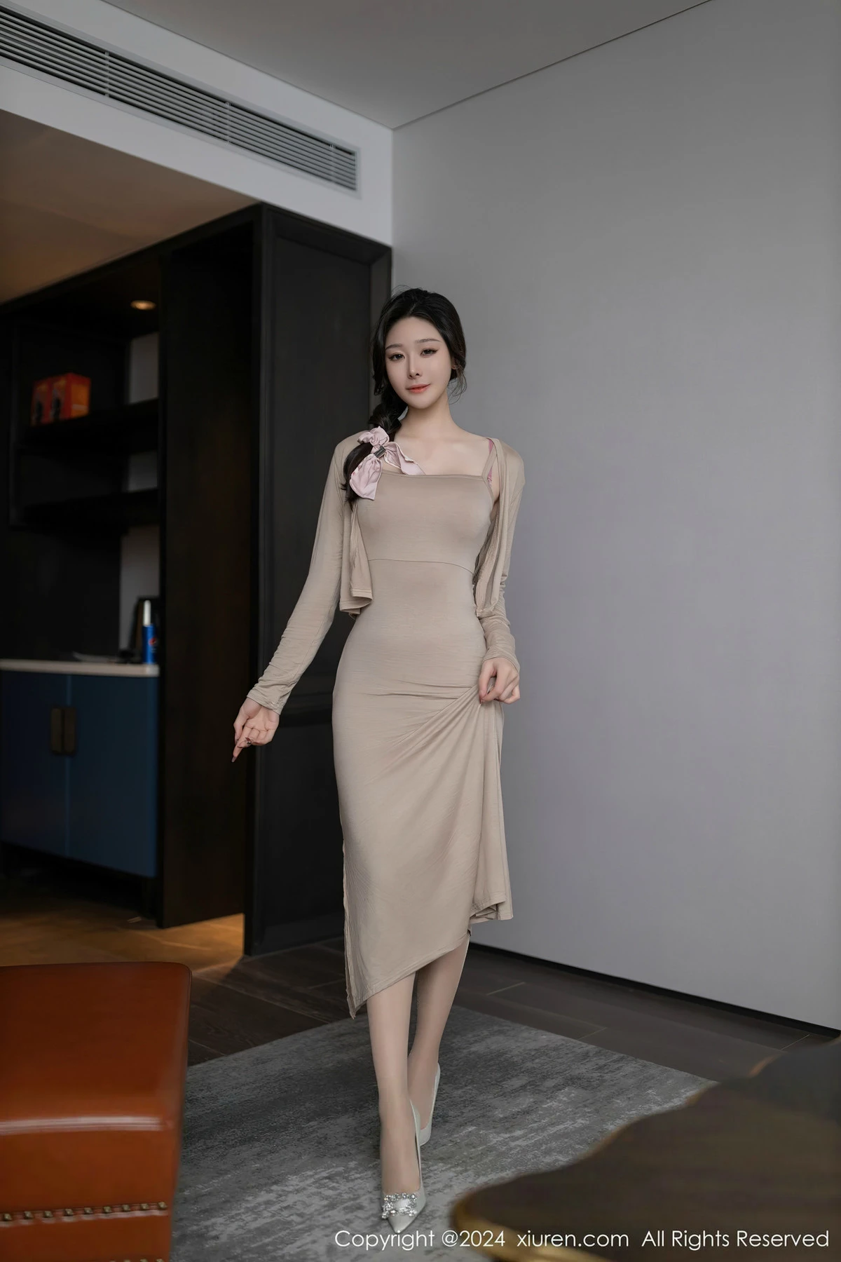 [秀人网] 2024.04.18 No.8417 小逗逗 丝袜美腿  第5张