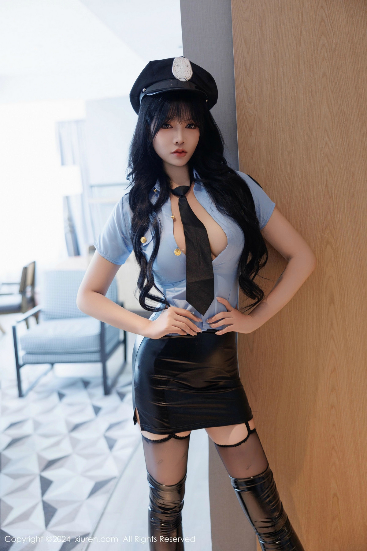 [秀人网] 2024.11.13 No.9443 娜比 黑丝美腿  第8张