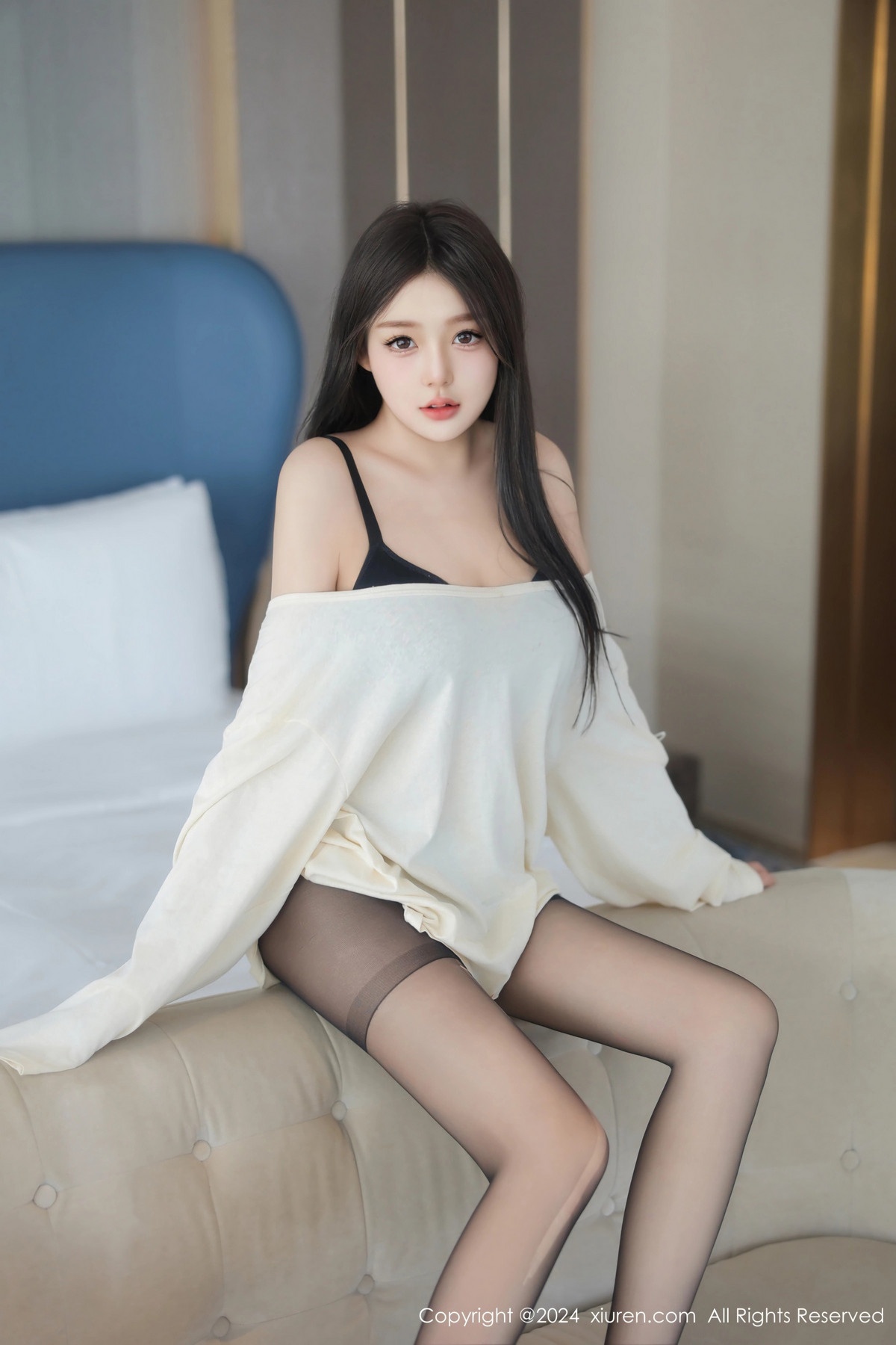 [秀人网] 2024.08.30 No.9089 柚柚小奶瓶 黑丝美腿  第12张