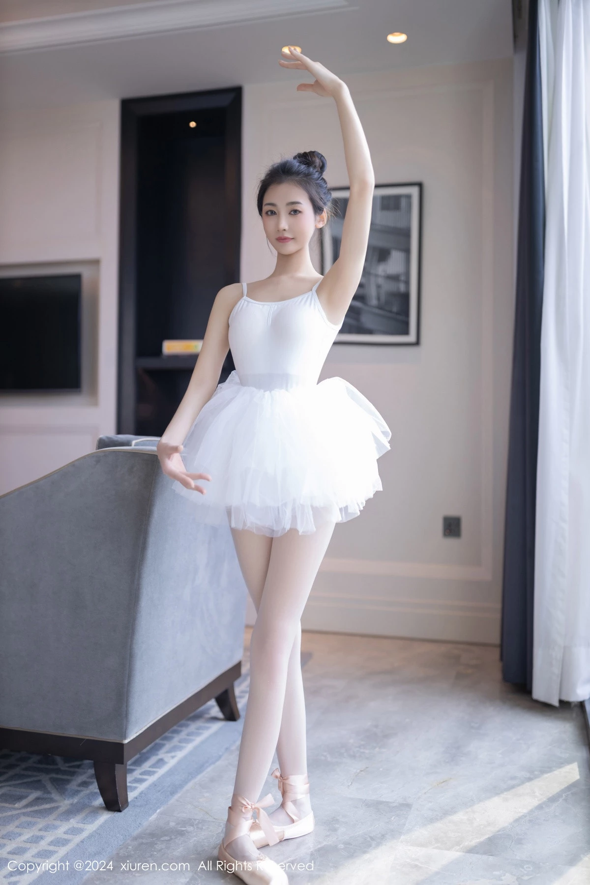 [秀人网] 2024.06.05 No.8657 鱼尾fish 丝袜美腿  第8张