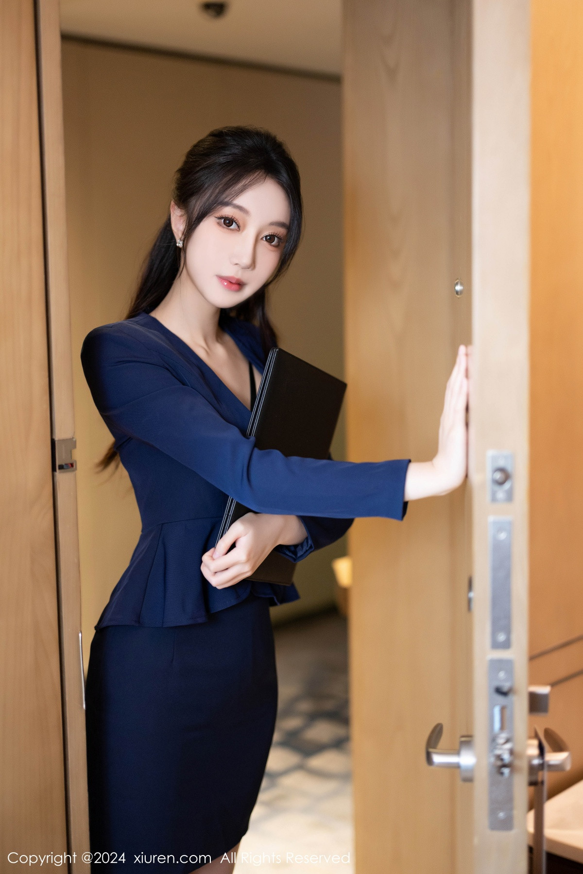 [秀人网] 2024.06.07 No.8669 玥儿玥 哈尔滨旅拍
