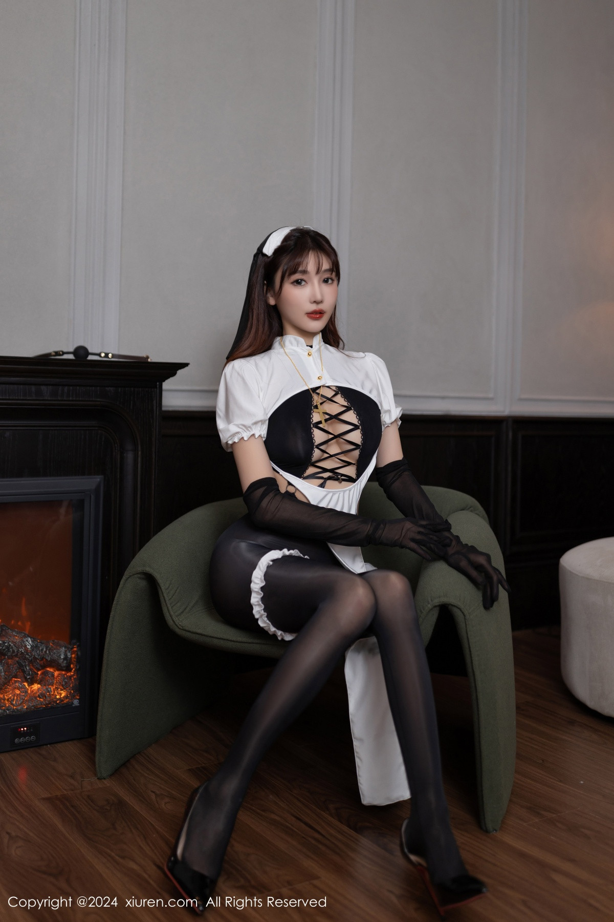 [秀人网] 2024.09.26 No.9216 陆萱萱 黑丝美腿  第15张