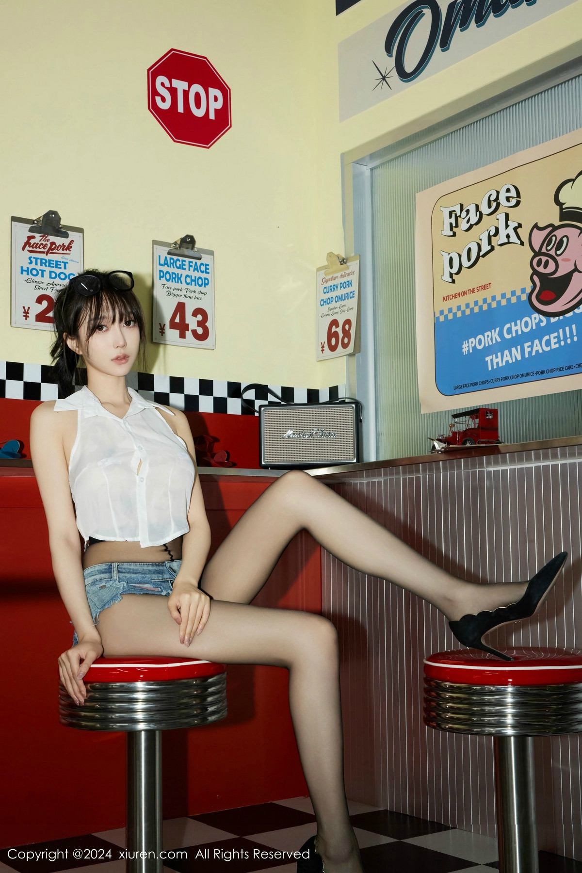 [秀人网] 2024.07.05 No.8811 玥儿玥er 黑丝美腿  第23张