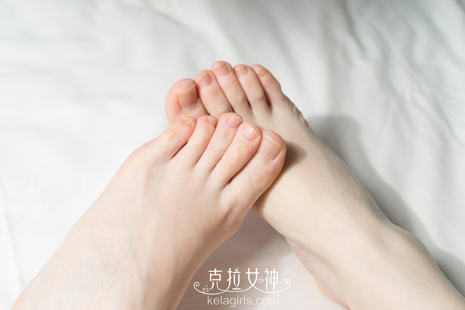玉足女神嫚予 《履上足如霜》高清美图  第29张