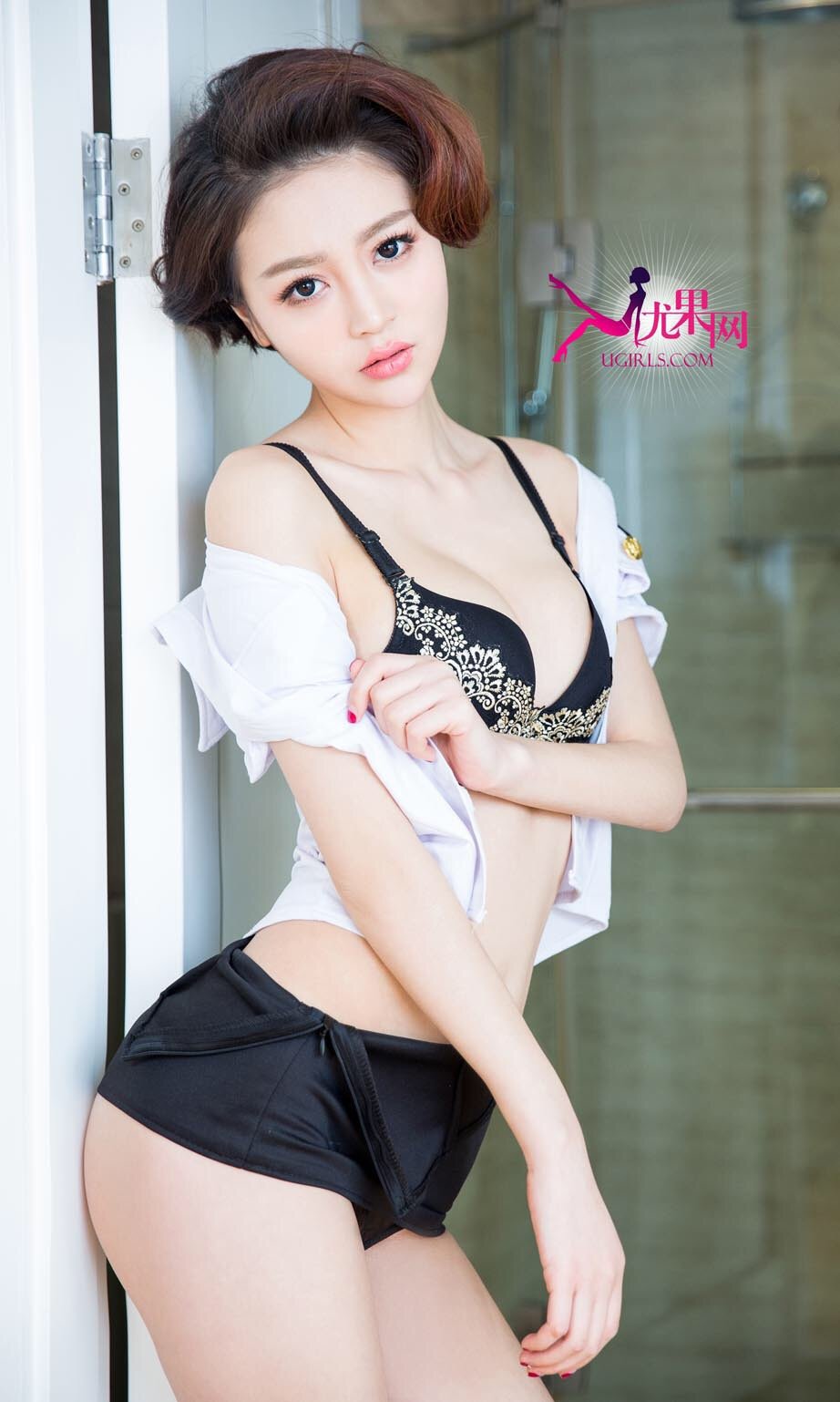 文静 [爱尤物]高清写真图VOL.327 爱上女警花  第22张