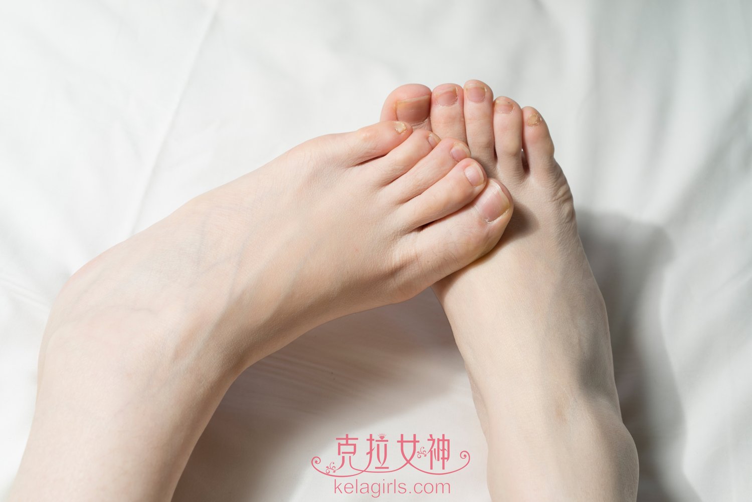 玉足女神嫚予 《履上足如霜》高清美图  第30张