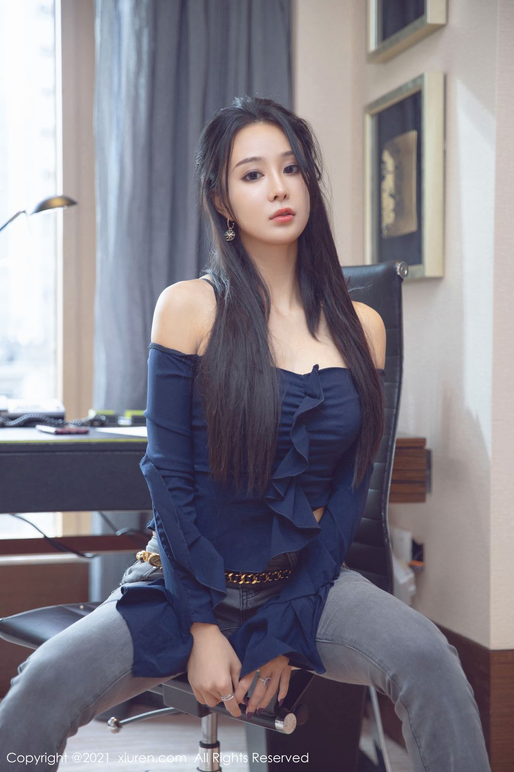 热辣妹子蓝夏 魅惑多姿的服饰  第2张