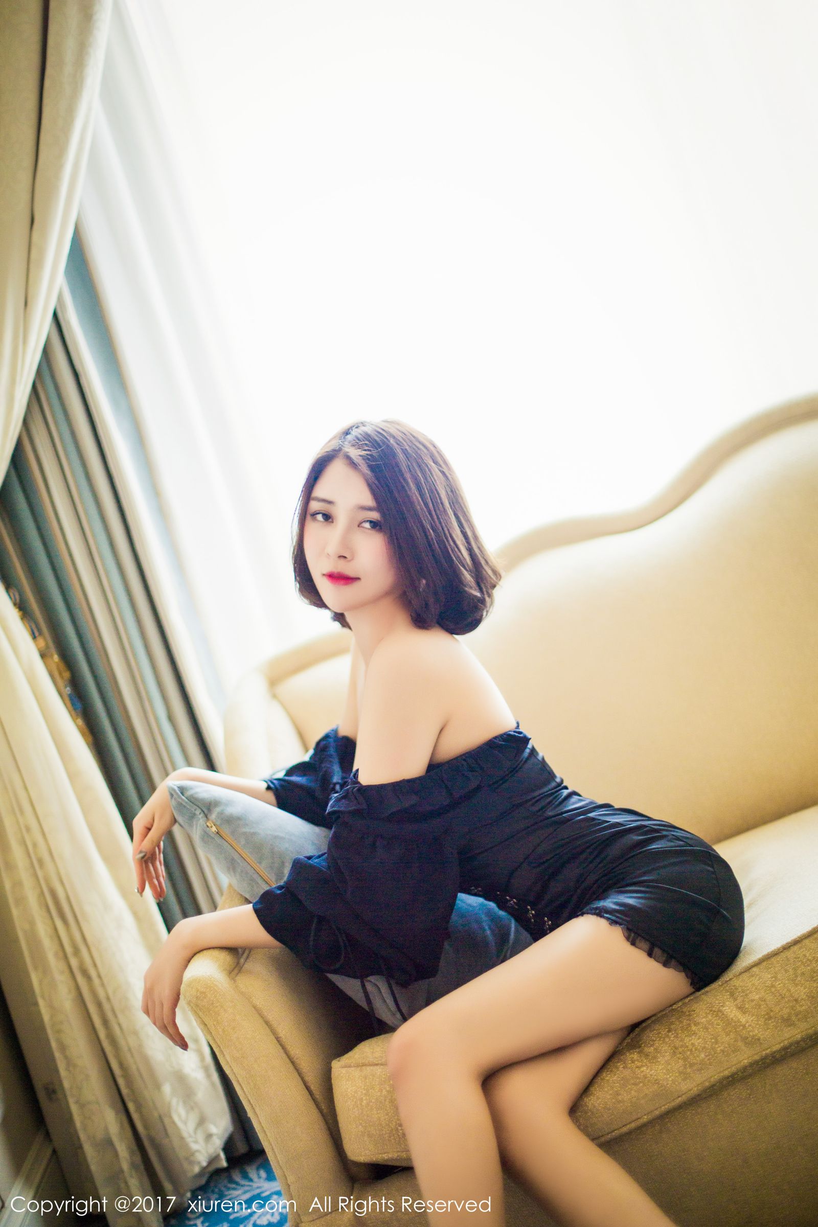 女神廿十妩媚出击 白色如花黑色典雅  第24张
