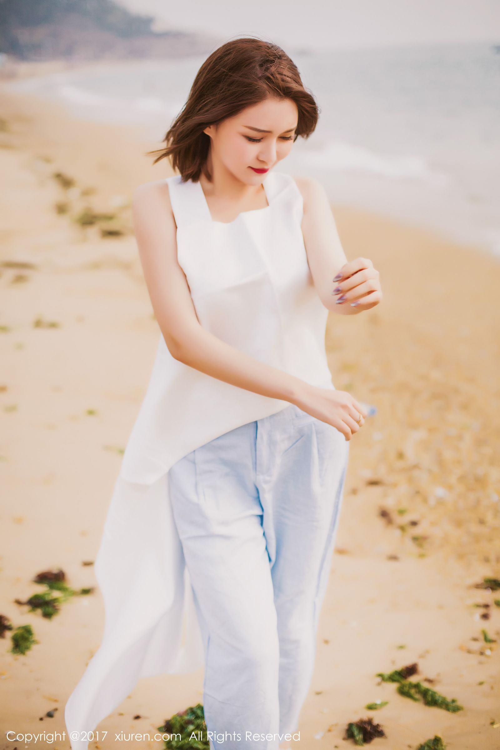 女神廿十妩媚出击 白色如花黑色典雅  第4张