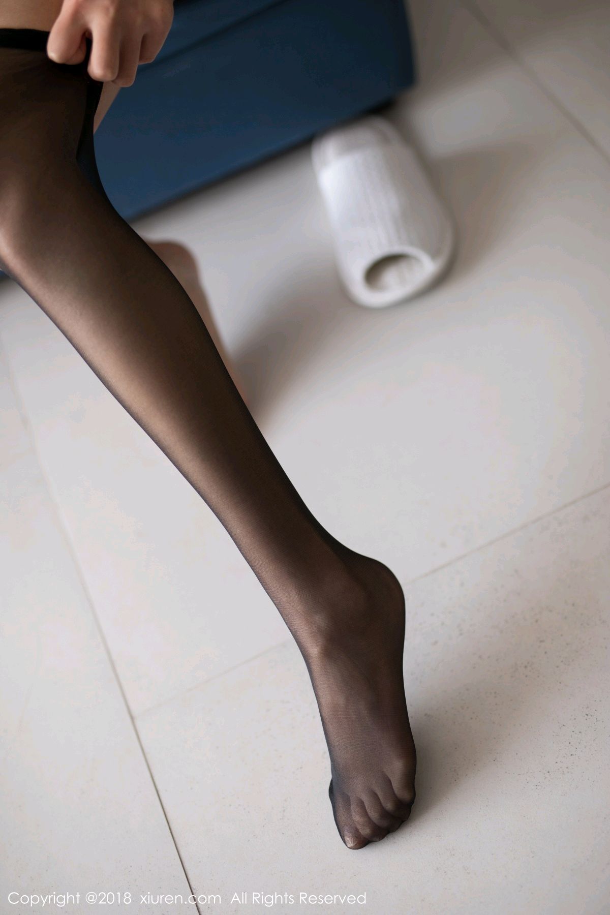 女神杨晨晨七夕作伴 黑丝美腿制服诱惑  第7张