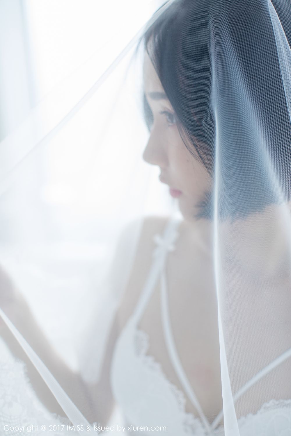 模特Livia如仙女下凡 水润清新诗情画意  第42张