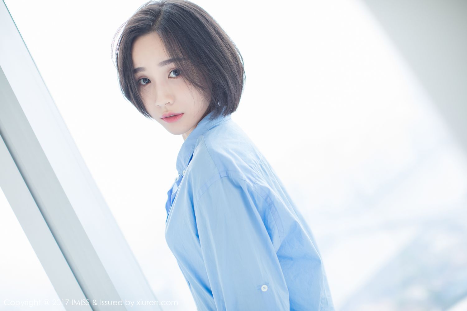 模特Livia如仙女下凡 水润清新诗情画意  第17张