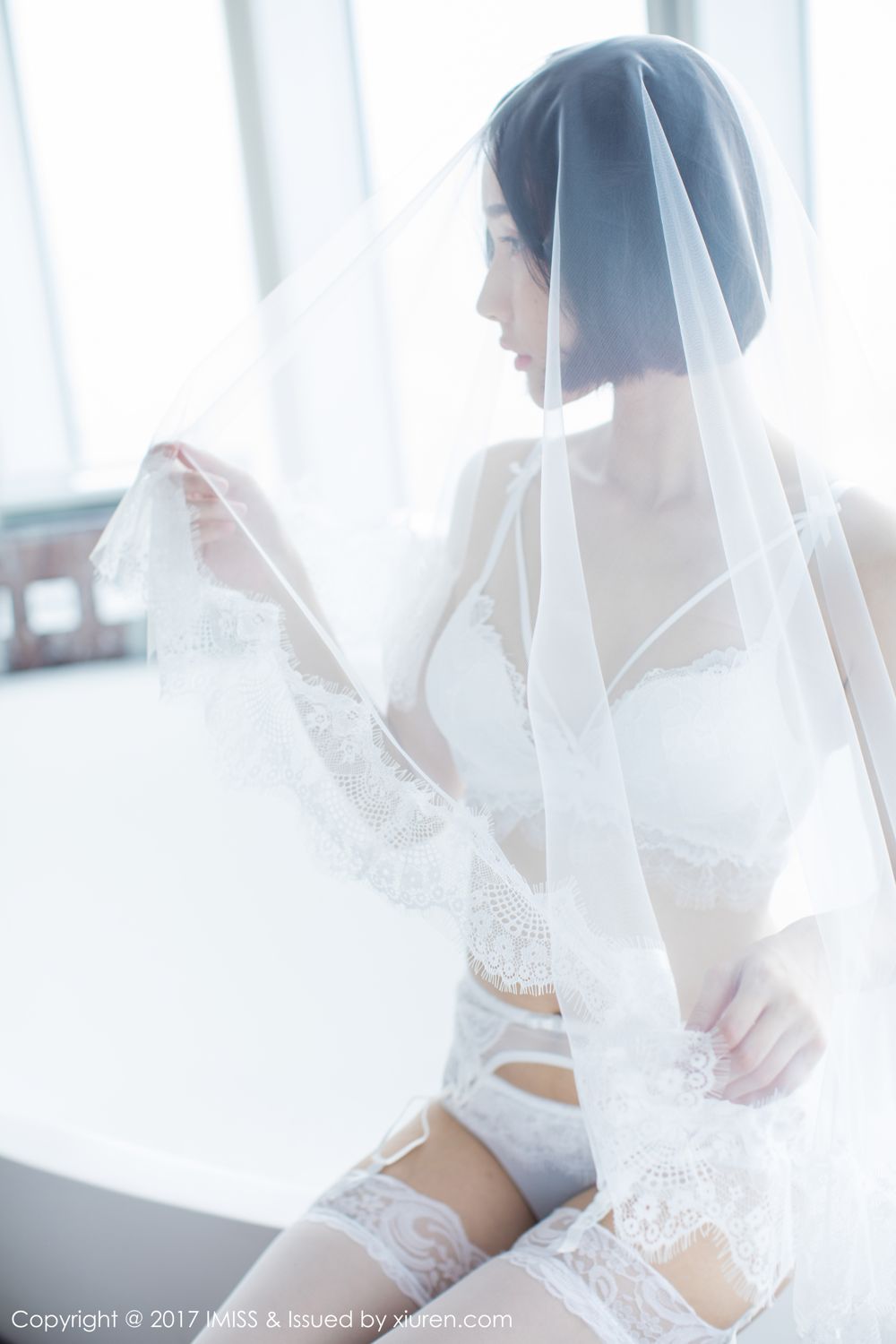 模特Livia如仙女下凡 水润清新诗情画意  第41张