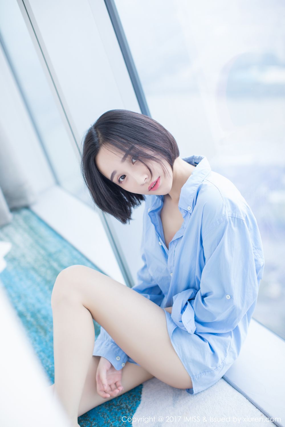 模特Livia如仙女下凡 水润清新诗情画意  第25张