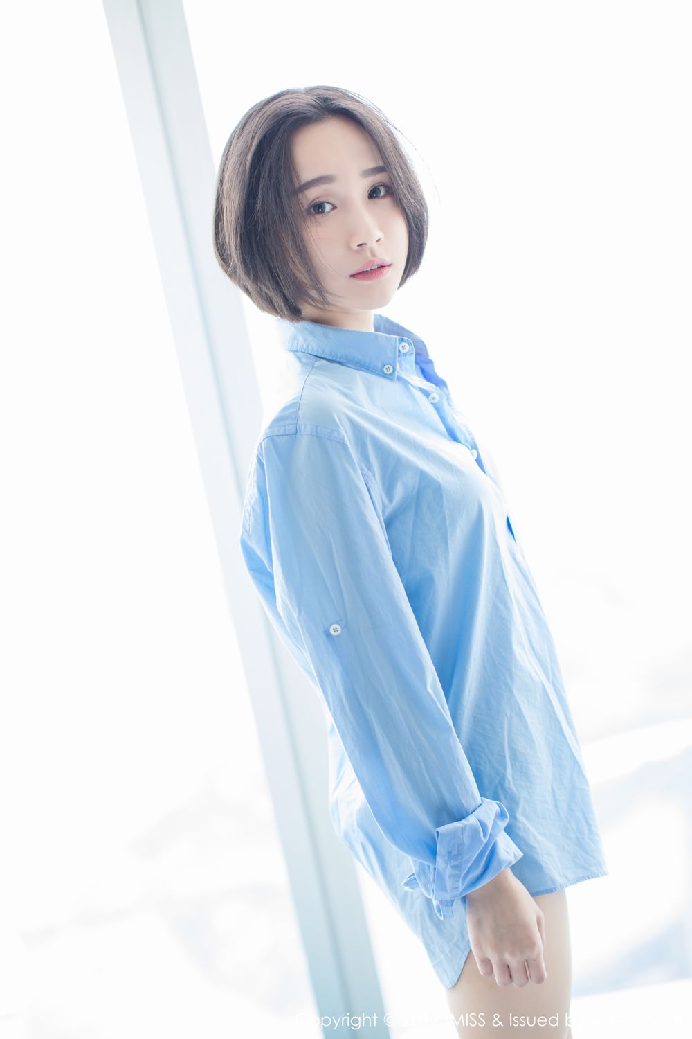 模特Livia如仙女下凡 水润清新诗情画意  第14张