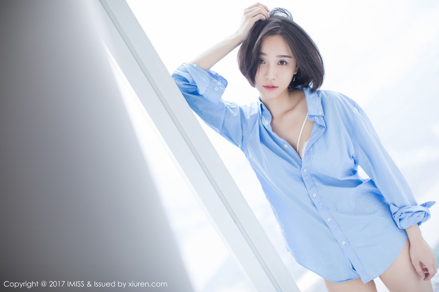 模特Livia如仙女下凡 水润清新诗情画意  第19张