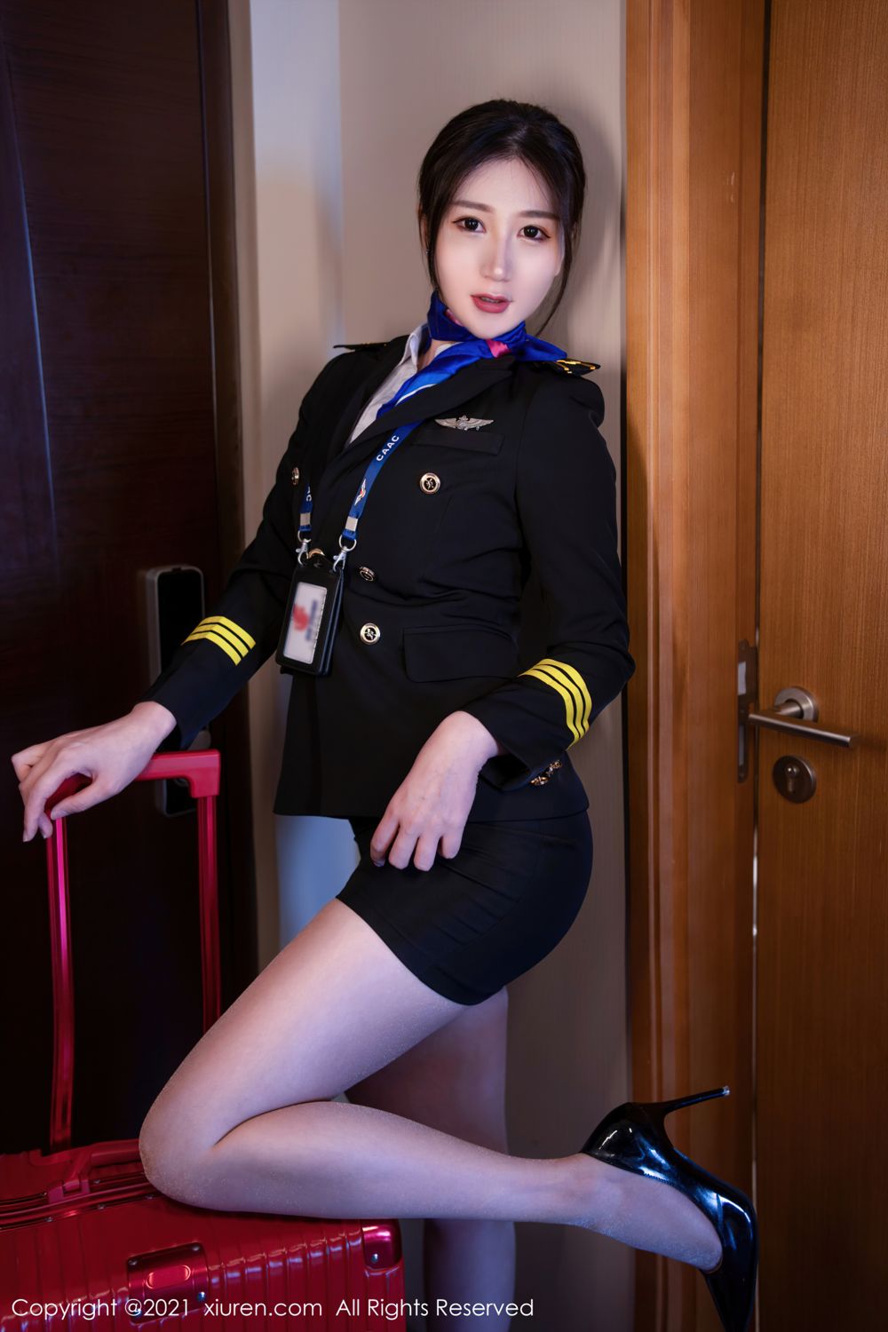 空乘小姐姐顾乔楠 制服机长长发飘逸  第11张