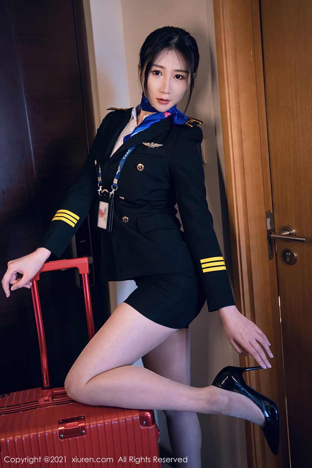 空乘小姐姐顾乔楠 制服机长长发飘逸  第9张