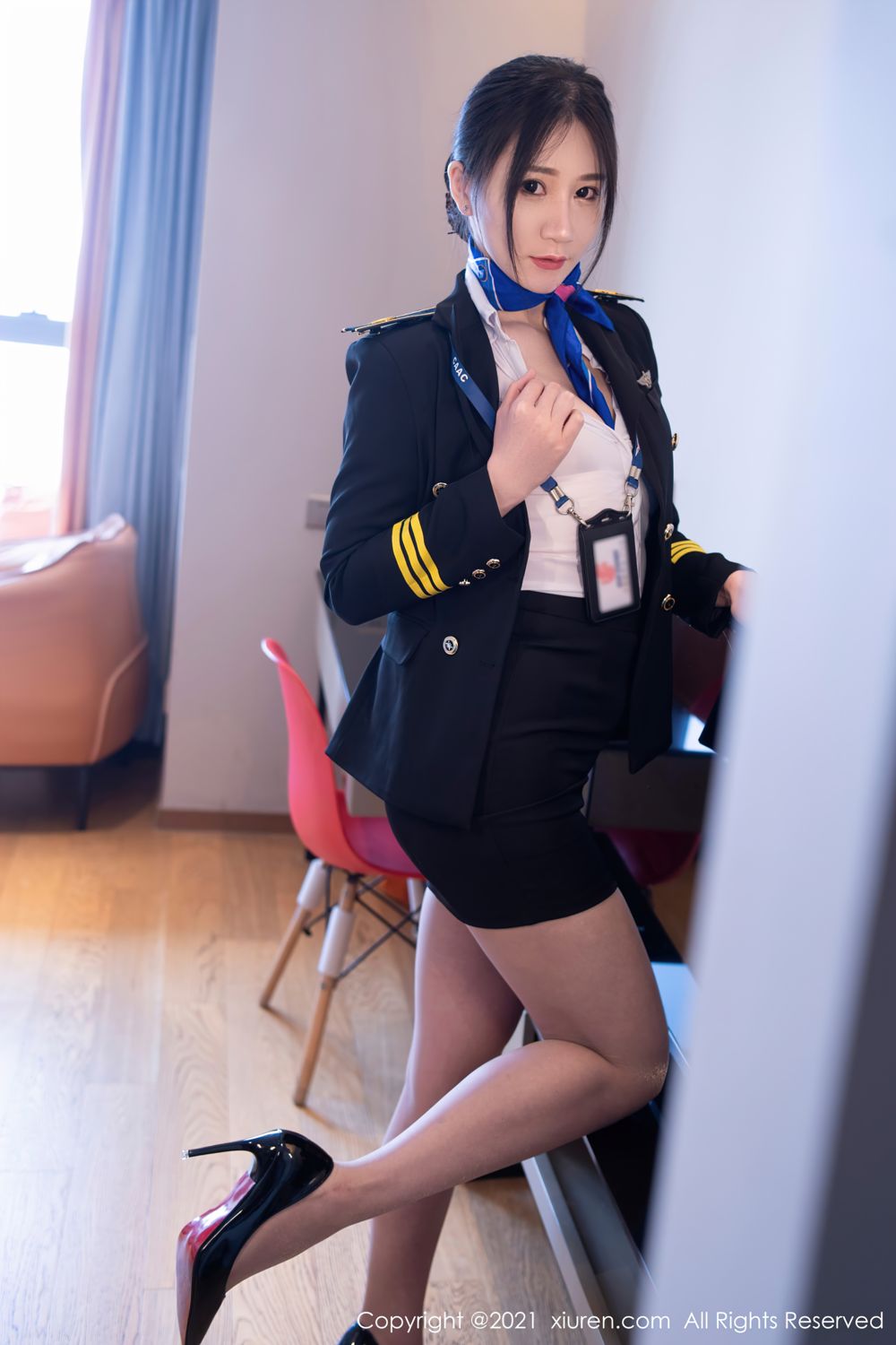 空乘小姐姐顾乔楠 制服机长长发飘逸  第17张