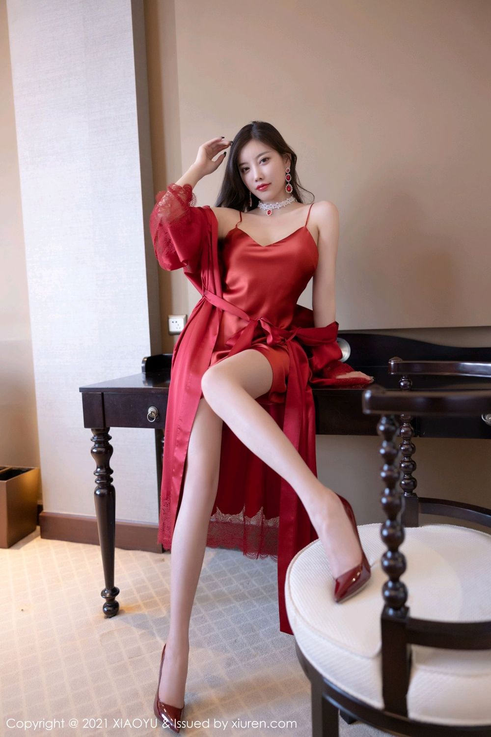 全面女神杨晨晨 艳丽猩红的吊裙  第50张