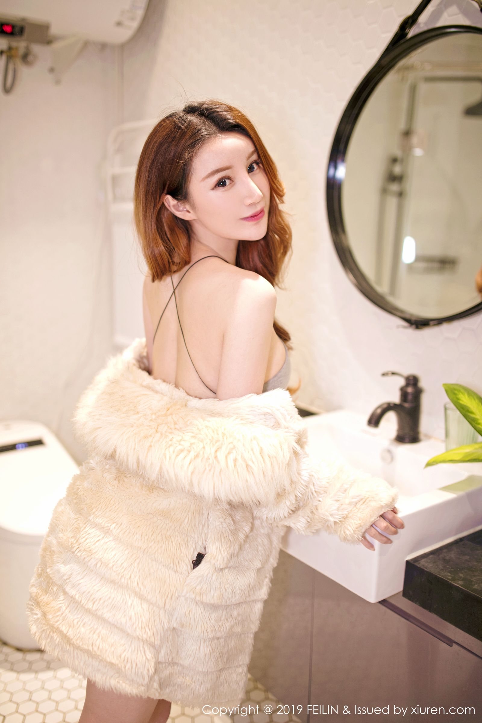 新人模特陈媚儿 身材曼妙婀娜别致  第16张
