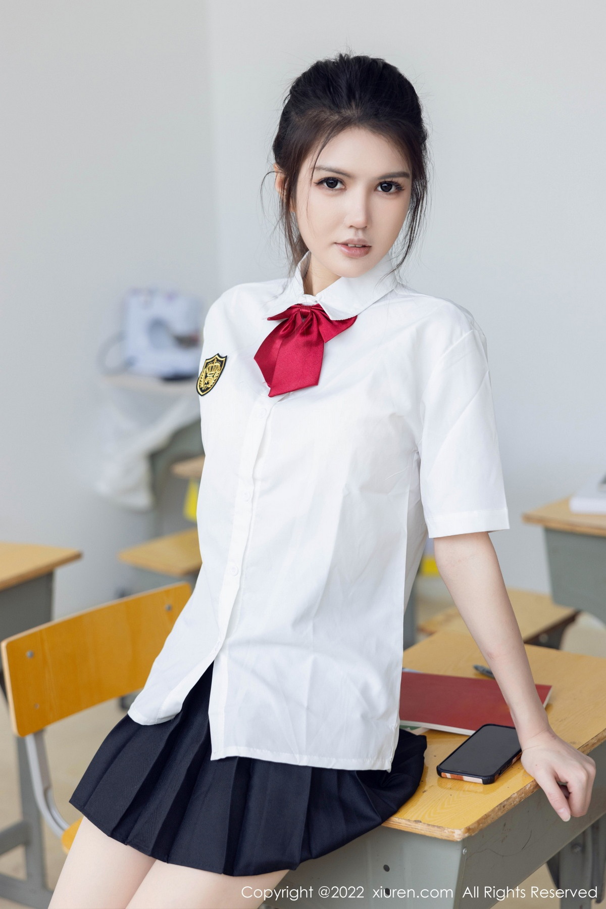 [秀人网] 2022.10.26 No.5762 媛媛酱belle 丝袜白T  第3张