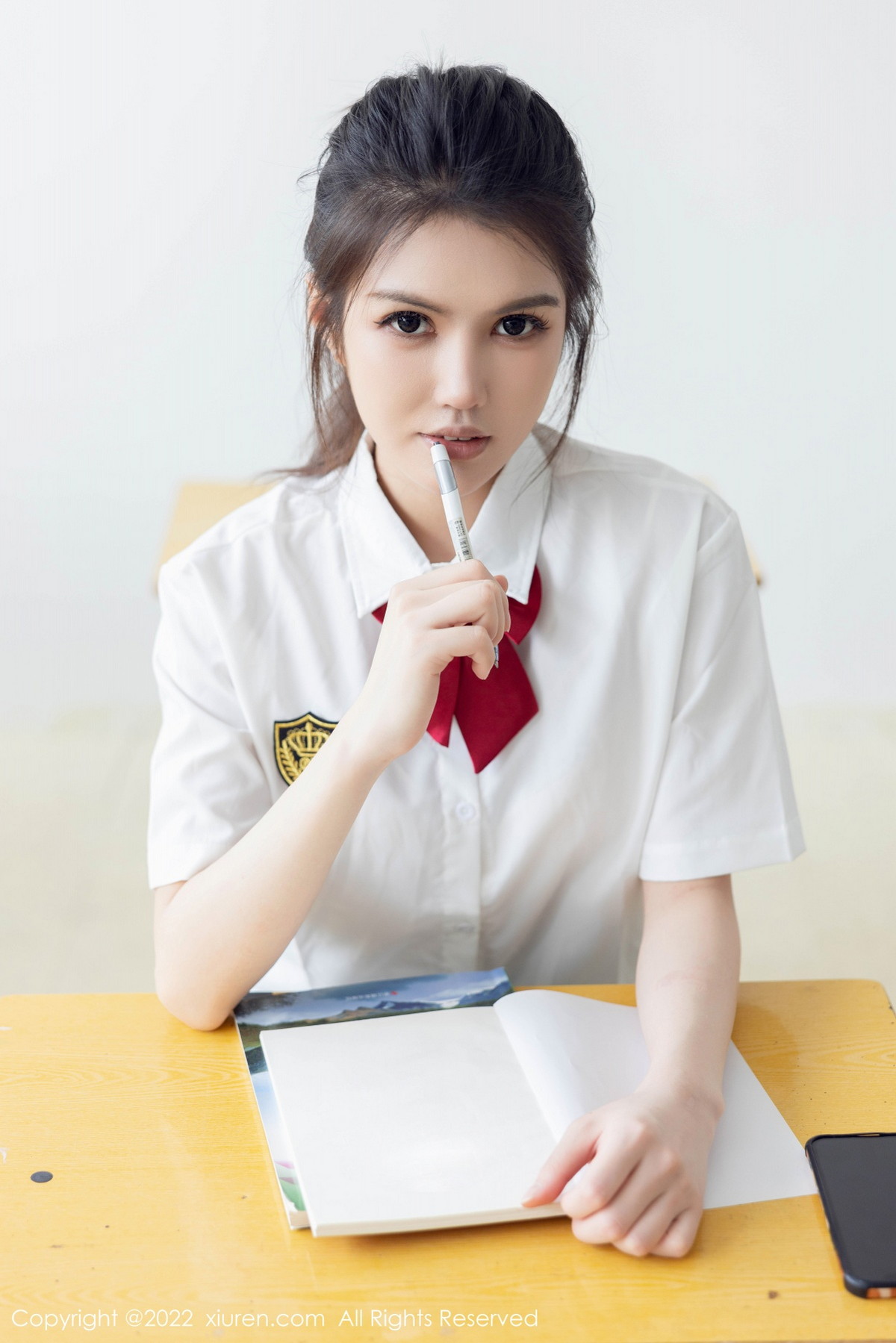 [秀人网] 2022.10.26 No.5762 媛媛酱belle 丝袜白T  第12张